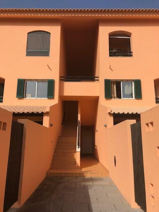 Sea Breeze Golf & Beach Villa Шарнека Екстериор снимка